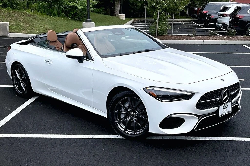 Used 2024  Mercedes-Benz CLE 300 image 11