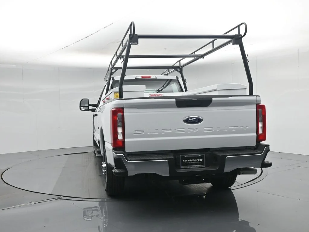 2026 Ford F-350 Super Duty XL - Photo 33