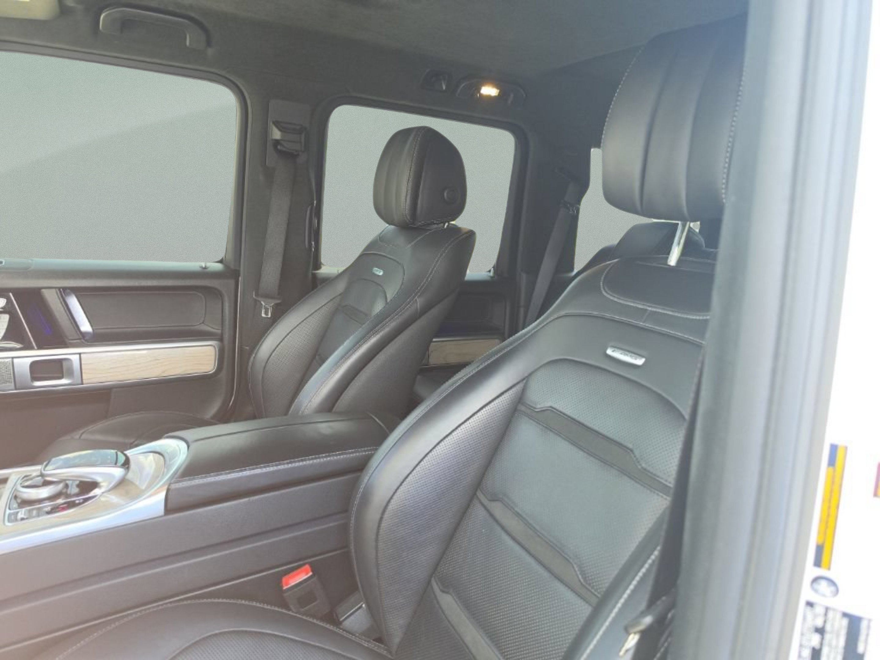 Used 2020 designo Diamond White Metallic Mercedes-Benz G 63 AMG® image 30