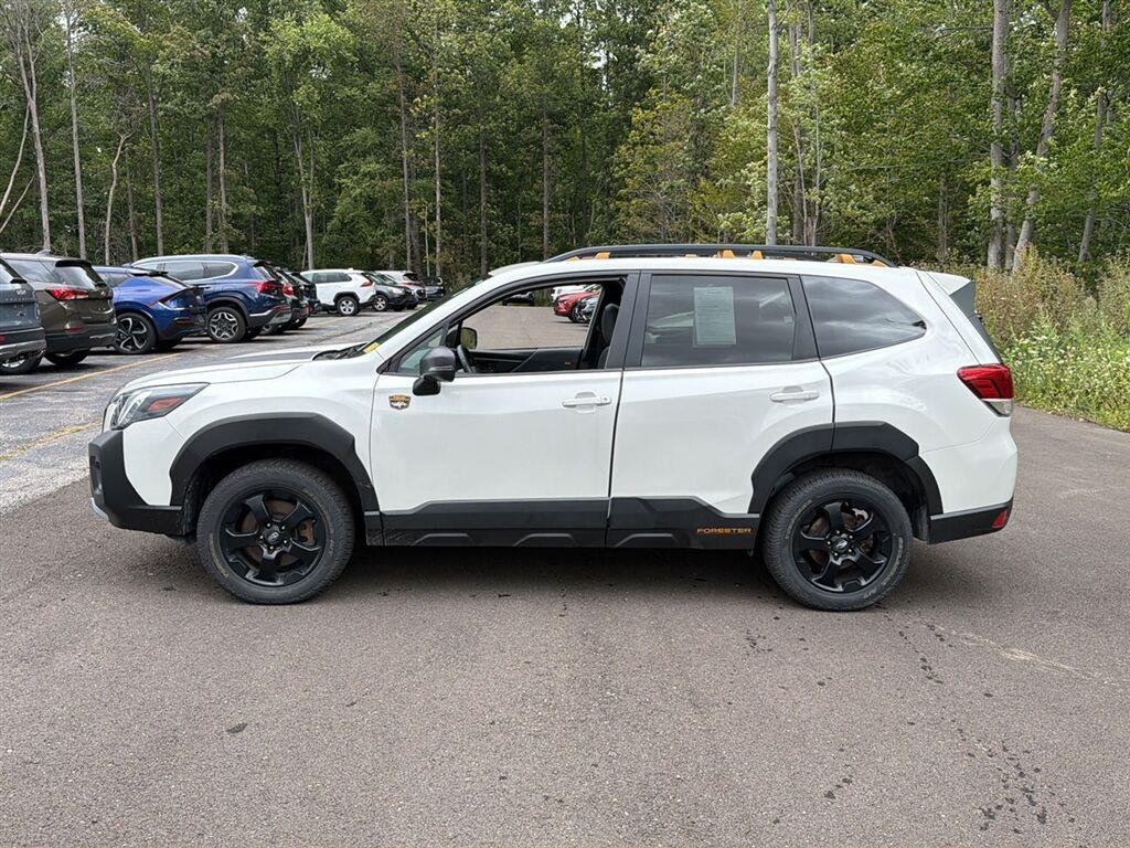 Used 2024 Crystal White Pearl Subaru Wilderness image 12