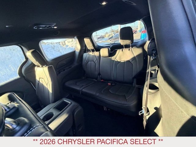 New 2026 Bright White Clear-Coat Exterior Paint Chrysler Select image 14
