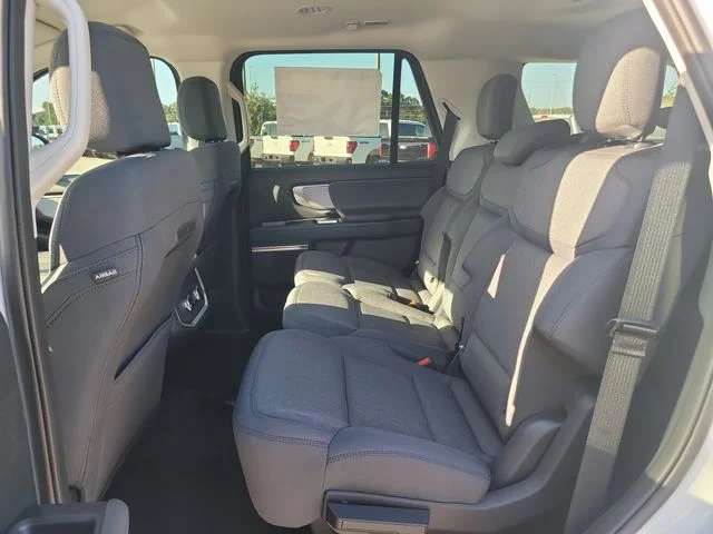 New 2026 Oxford White Ford Active image 15