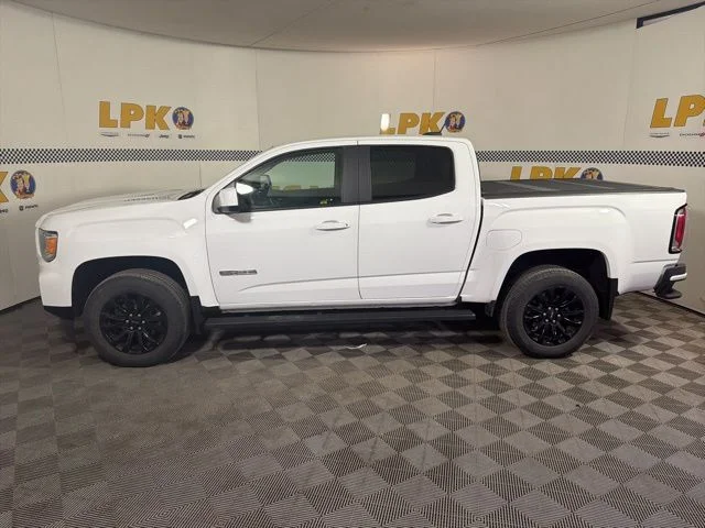 Used 2022 Summit White GMC Elevation image 9