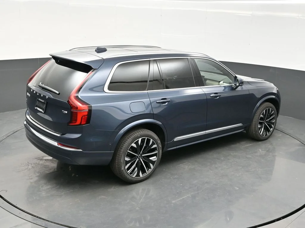 New 2026 Denim Blue Volvo T8 Plus image 22
