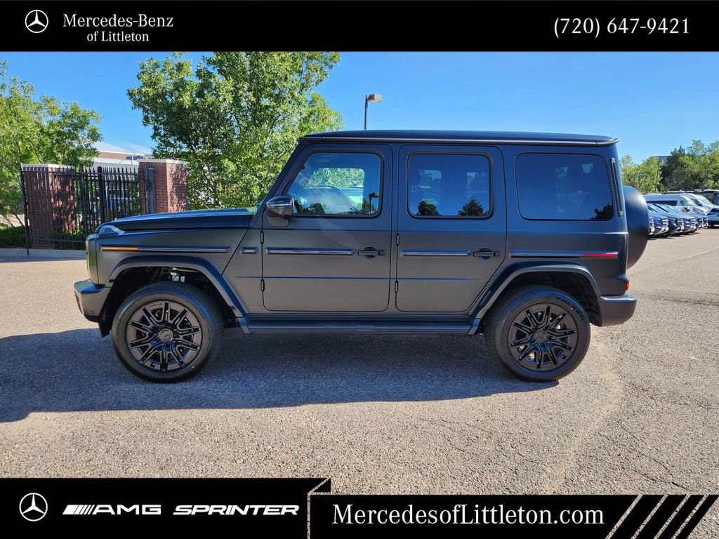 New 2027 MANUFAKTUR Night Black Magno Mercedes-Benz G 580 image 4
