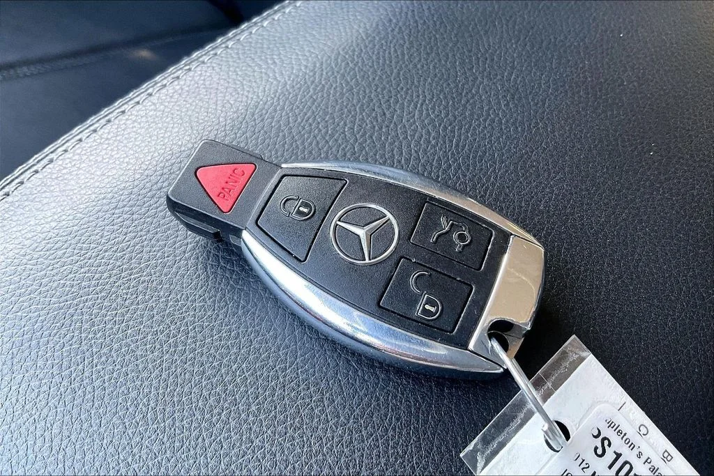 Used 2012 Black Mercedes-Benz GL 450 image 11