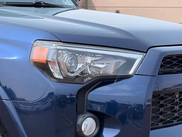Used 2019 Blue Toyota SR5 Premium image 6