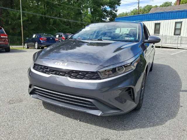 Used 2023 Gray Kia LXS image 5