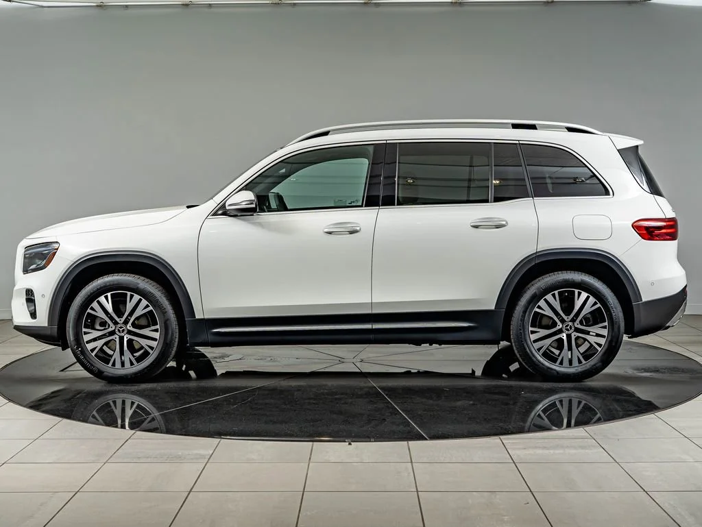 Used 2026 Polar White Mercedes-Benz GLB 250 image 8