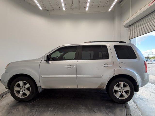 Used 2010 Alabaster Silver Metallic Honda EX image 13