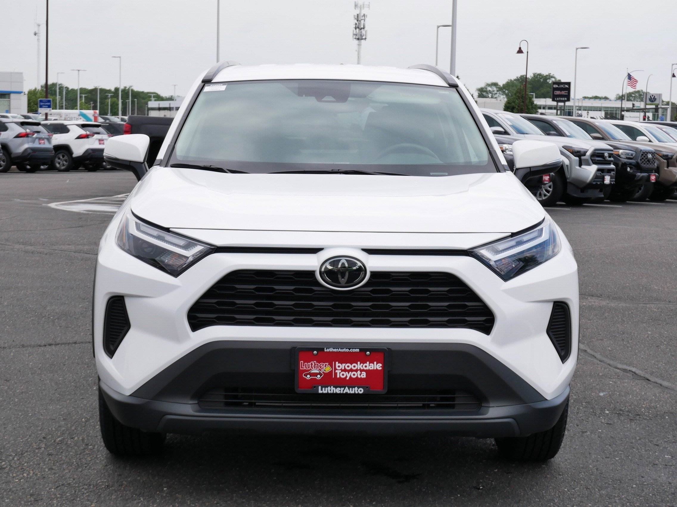 Used 2024 Ice Cap Toyota XLE image 2