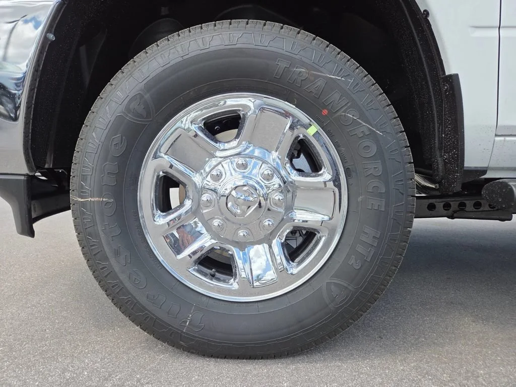 New 2026 Bright White Clear-Coat Exterior Paint RAM Tradesman image 7