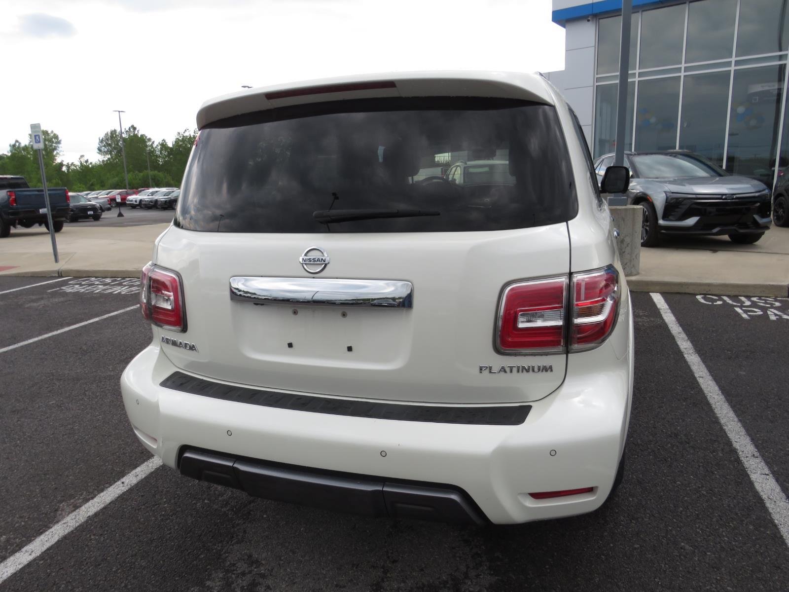 Used 2020  NISSAN  image 6