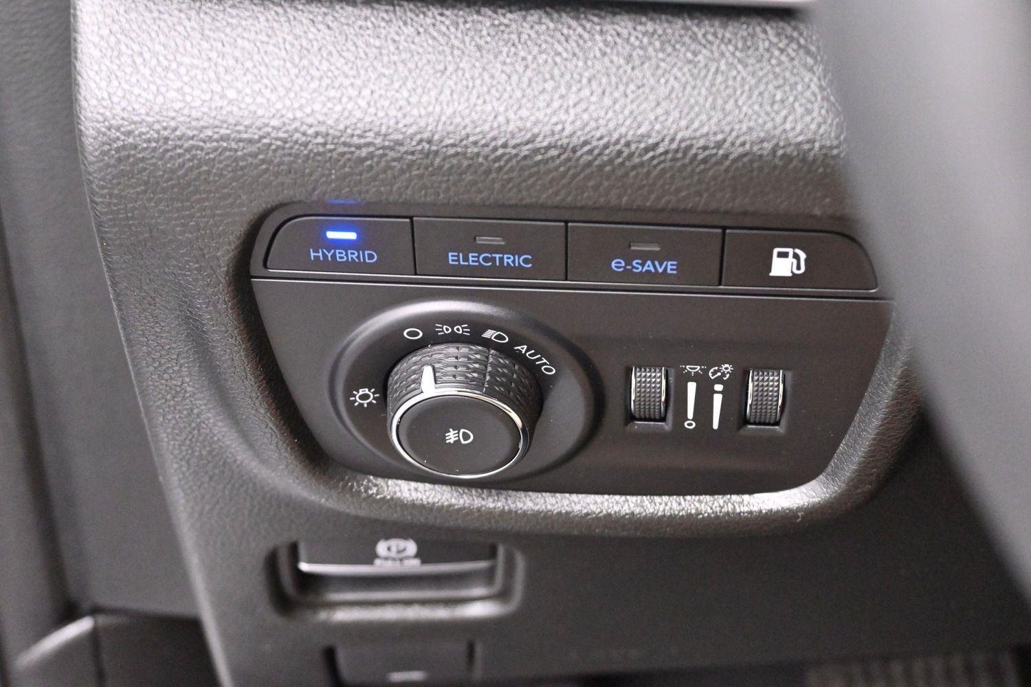 Used 2022 Bright White Clearcoat Jeep Trailhawk image 31