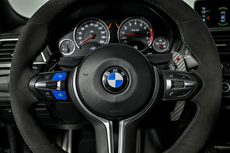 Used 2018 Mineral Grey Metallic BMW COMPETITION image 22