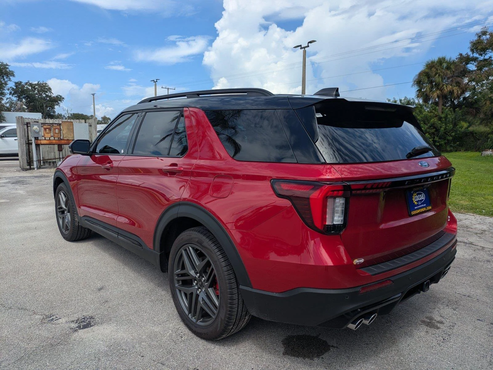 2025 Ford Explorer ST - Photo 8