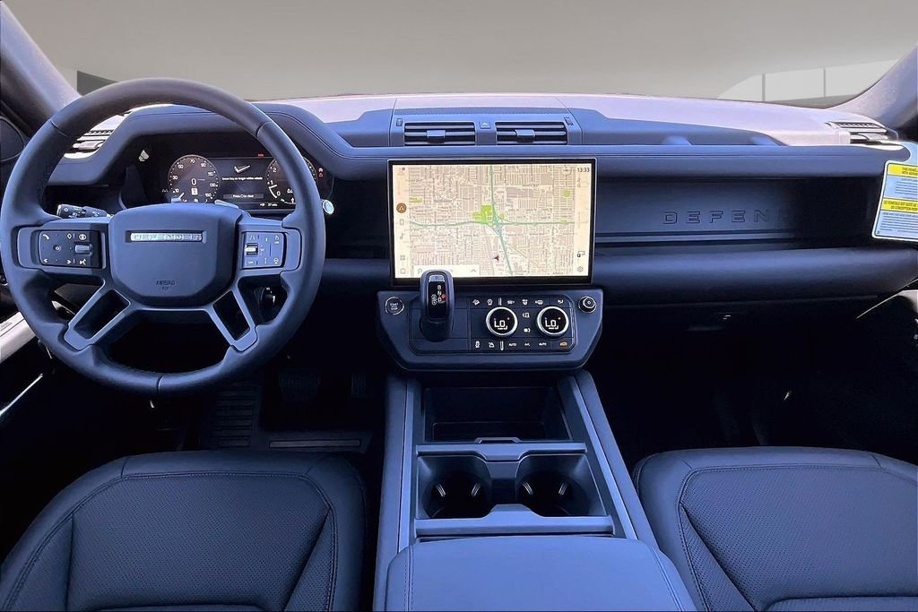New 2026 WOOLSTONE GREEN Land Rover S 300PS  image 5