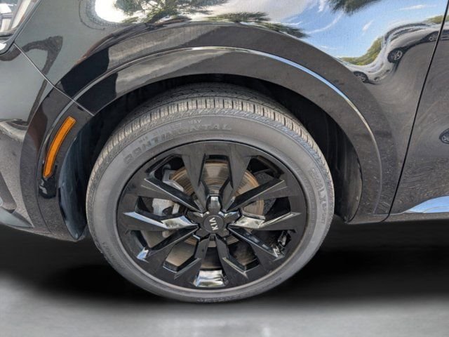 Used 2021 Black Kia SX image 32