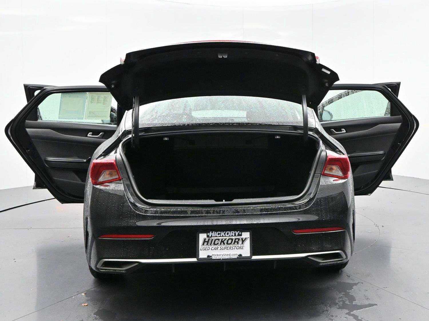 Used 2021 Ebony Black Kia LXS image 40