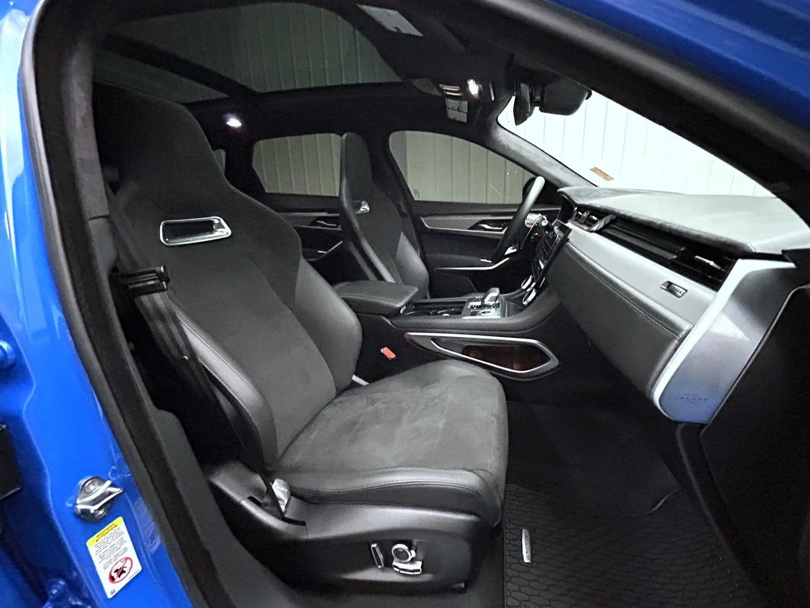Used 2026 Blue Jaguar SVR image 15