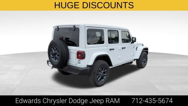 New 2026 Bright White Clear-Coat Exterior Paint Jeep  image 8