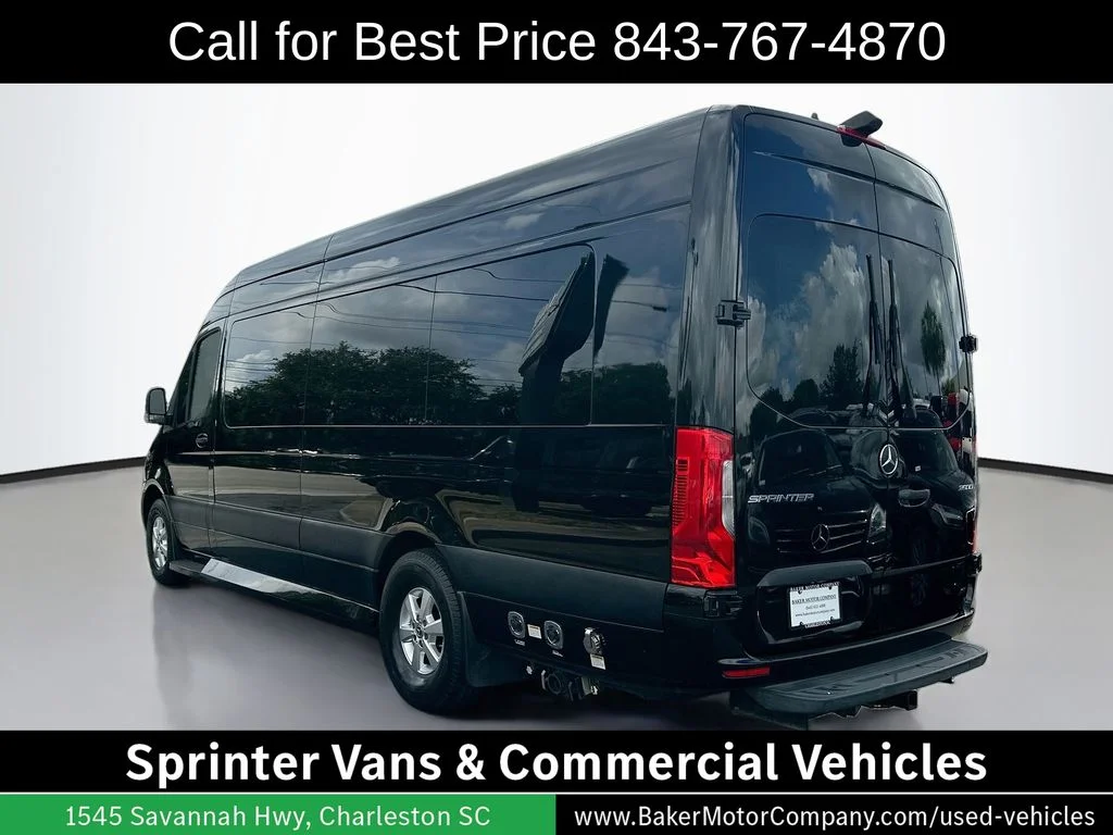 Used 2019 Jet Black Mercedes-Benz Cargo 170 WB EXT image 3