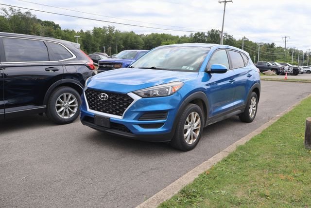 Used 2020 Blue Hyundai SE image 2