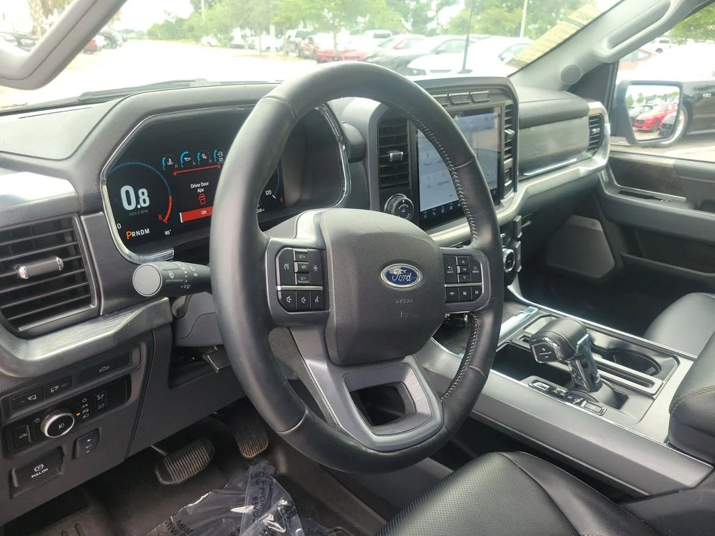 Used 2023 Silver Ford Lariat image 17
