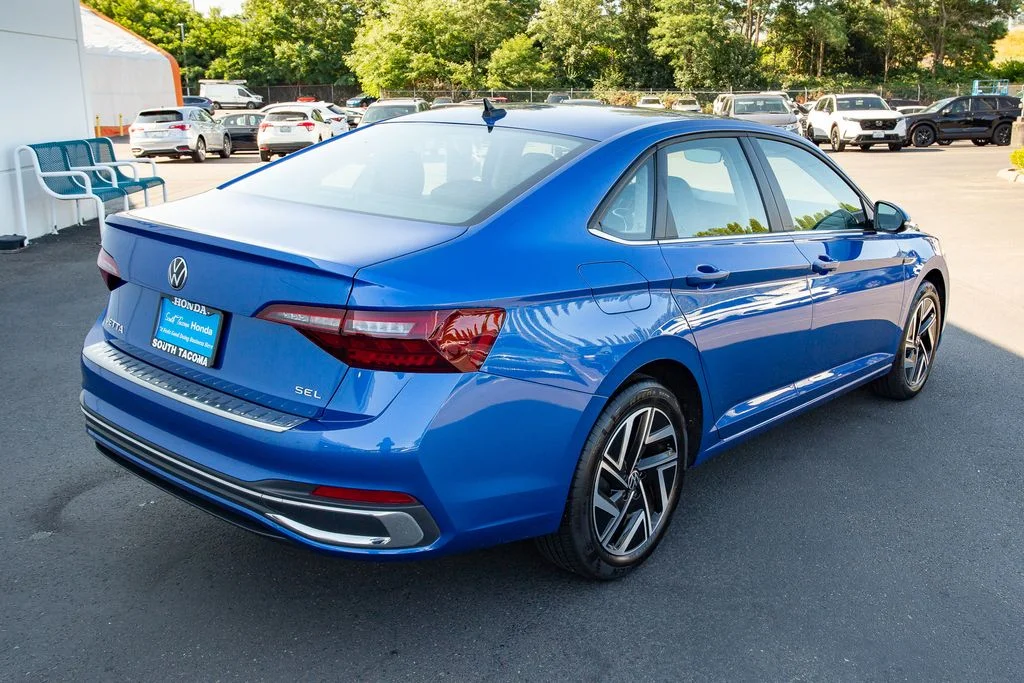 Used 2023 Blue Metallic Volkswagen 1.5T SEL image 14