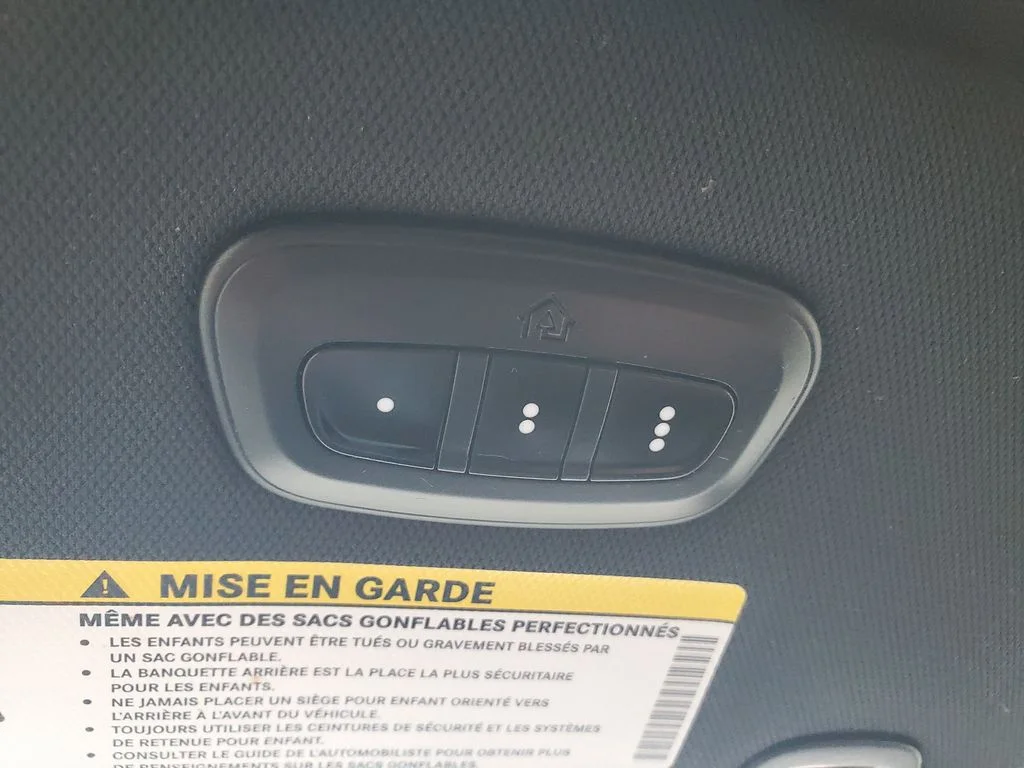 Used 2019 Black Chrysler Touring Plus image 26