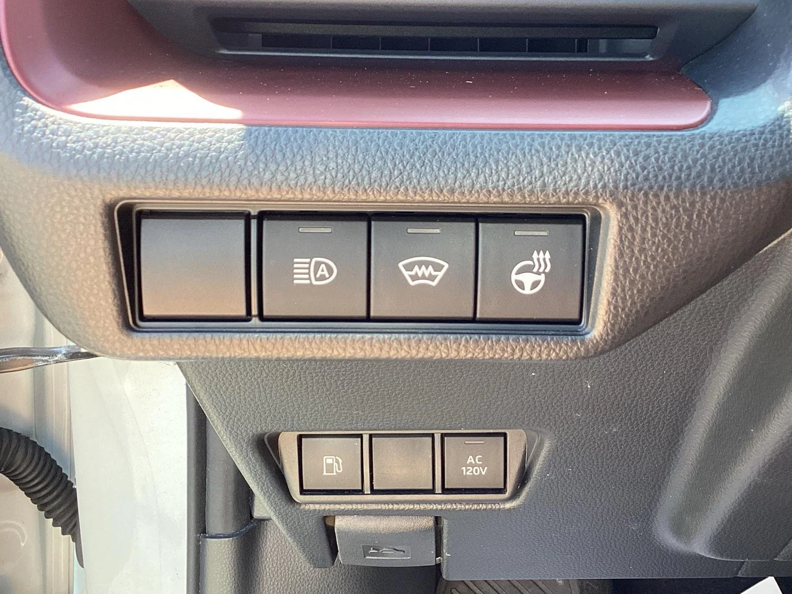 Used 2023 Wind Chill Pearl Toyota XSE image 20