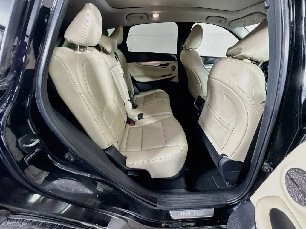 Used 2019 Black INFINITI ESSENTIAL image 35