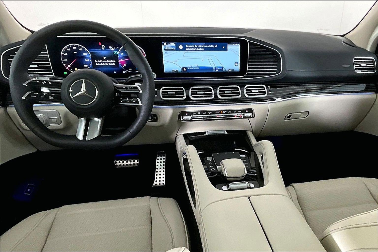 New 2026 MANUFAKTUR Moonlight White Metallic Mercedes-Benz GLS 450 image 19