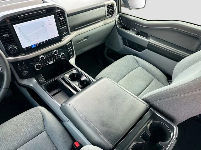 Used 2024 Silver Ford XLT image 23