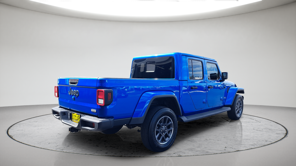 Used 2020 Blue Jeep Overland image 5
