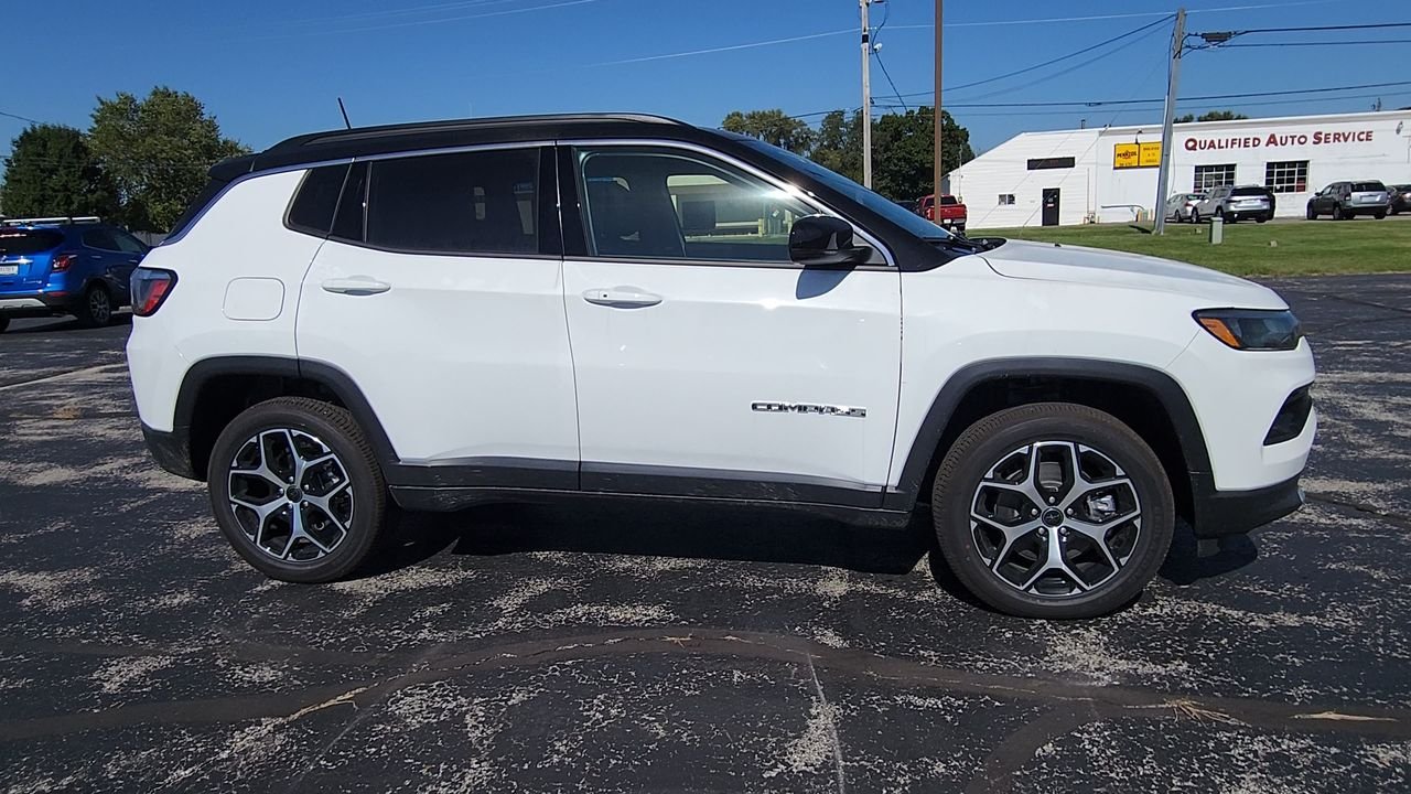 New 2026 White/off-white Jeep Limited image 9
