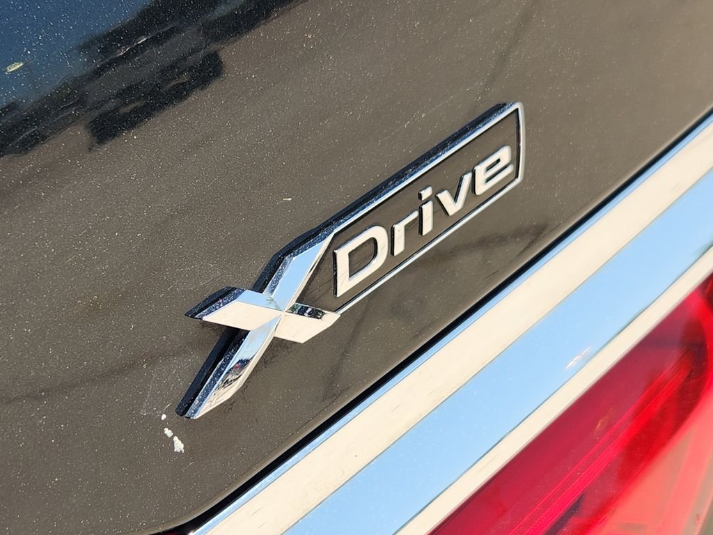 Used 2018 Black BMW 740i xDrive image 12