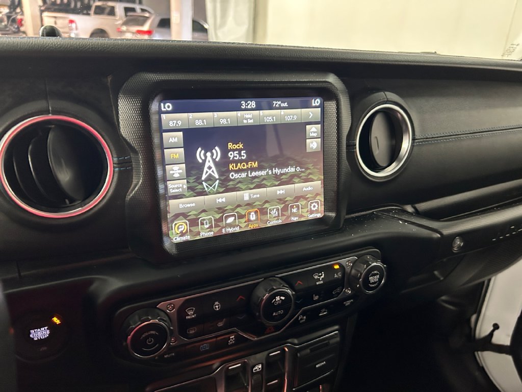 Used 2022 White Jeep Unlimited Rubicon 4xe image 11