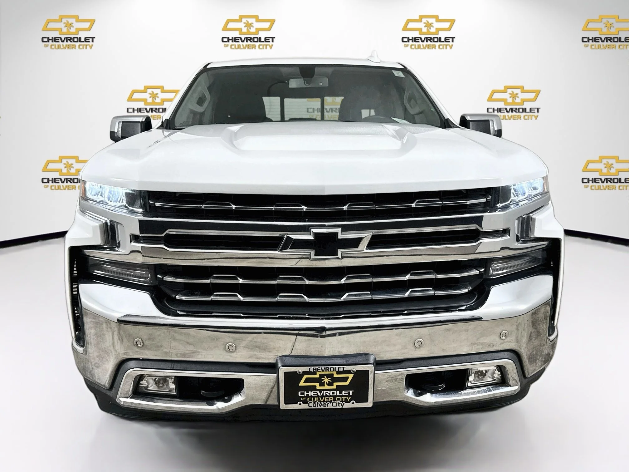 Used 2020 SUMMIT WHITE Chevrolet LTZ image 2