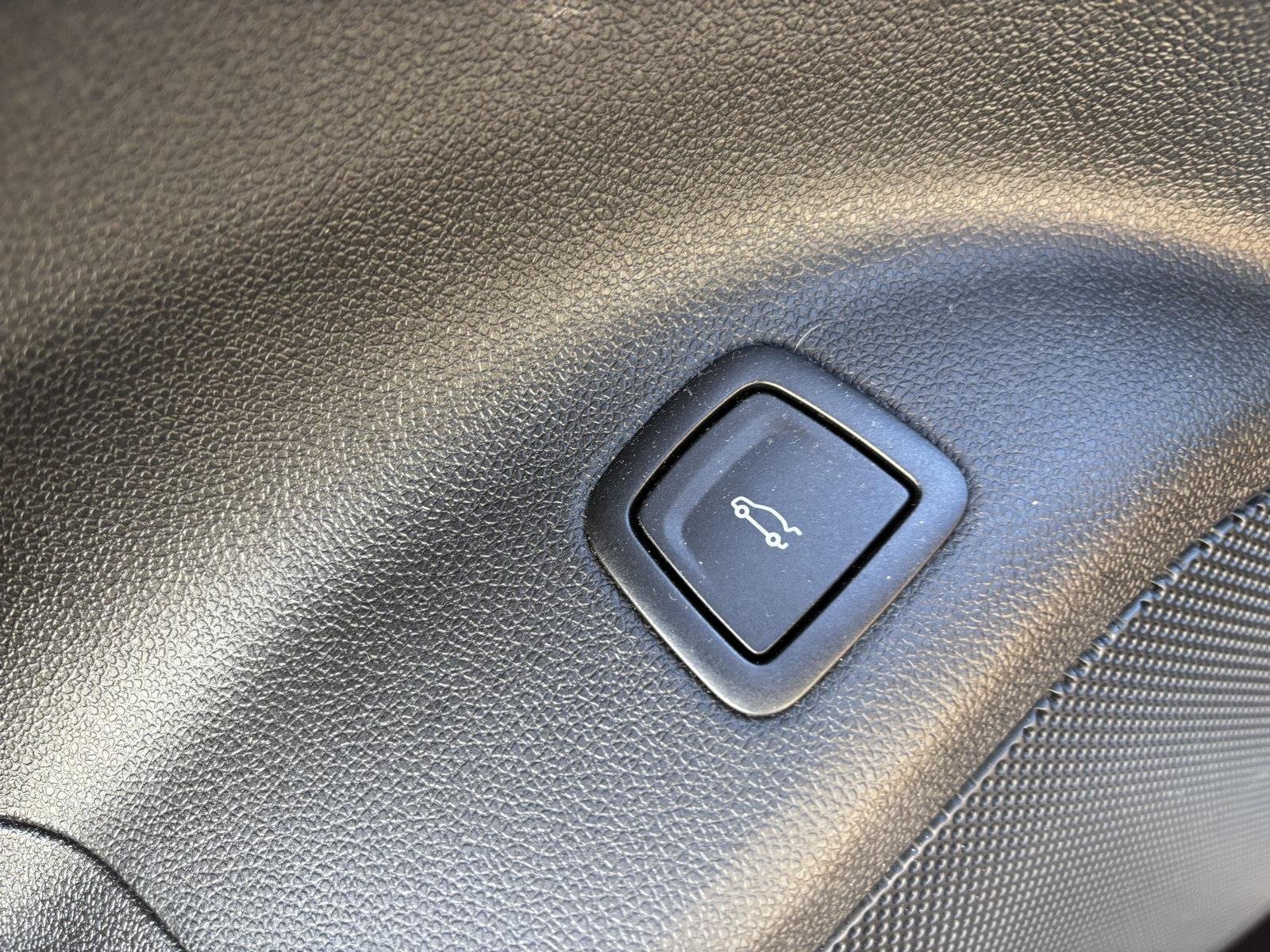 Used 2021 Garnet Metallic Cadillac Premium Luxury image 18