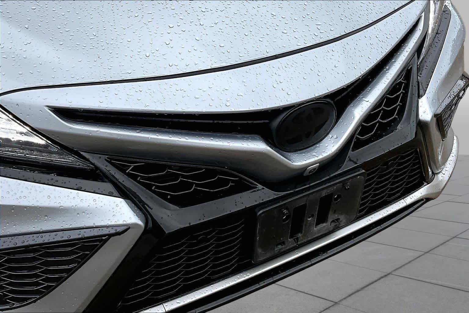 Used 2024 Celestial Silver Metallic/Midnight Black Metallic Toyota XSE V6 image 29