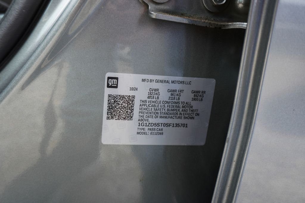 Used 2025 Gray Chevrolet LT image 37