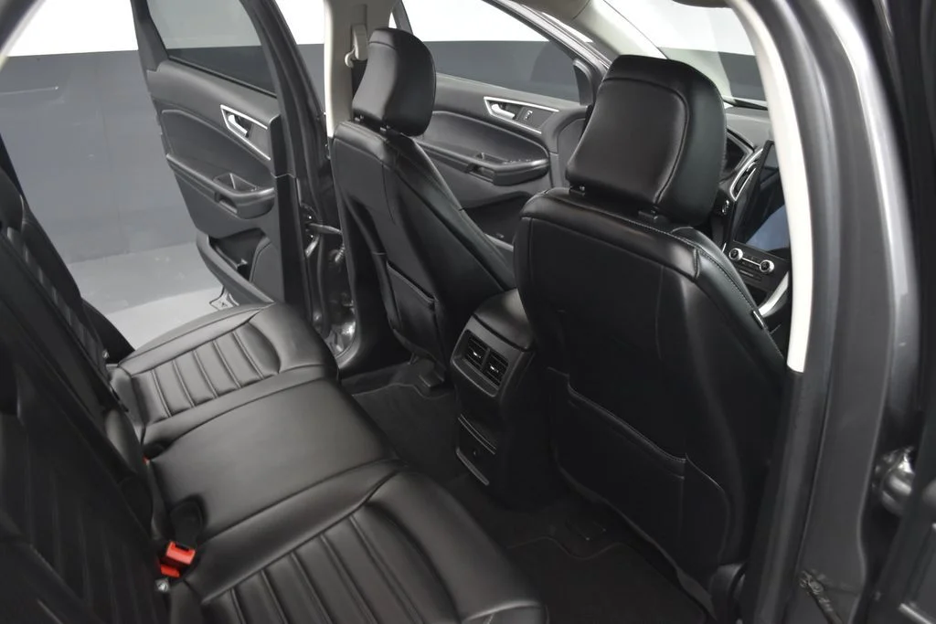 Used 2023 Gray Ford SEL image 23