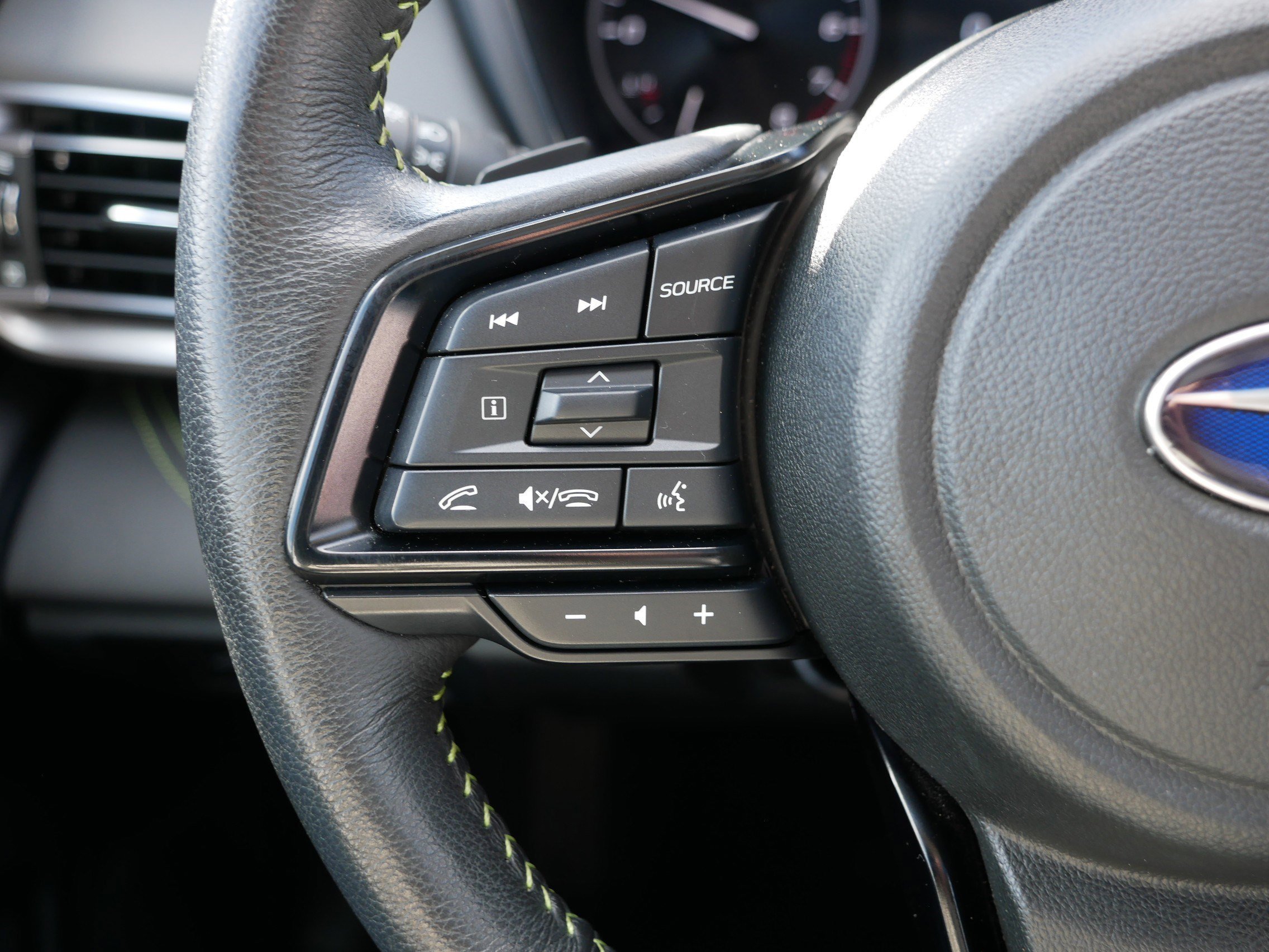 Used 2025 Cosmic Blue Pearl Subaru Onyx Edition image 31