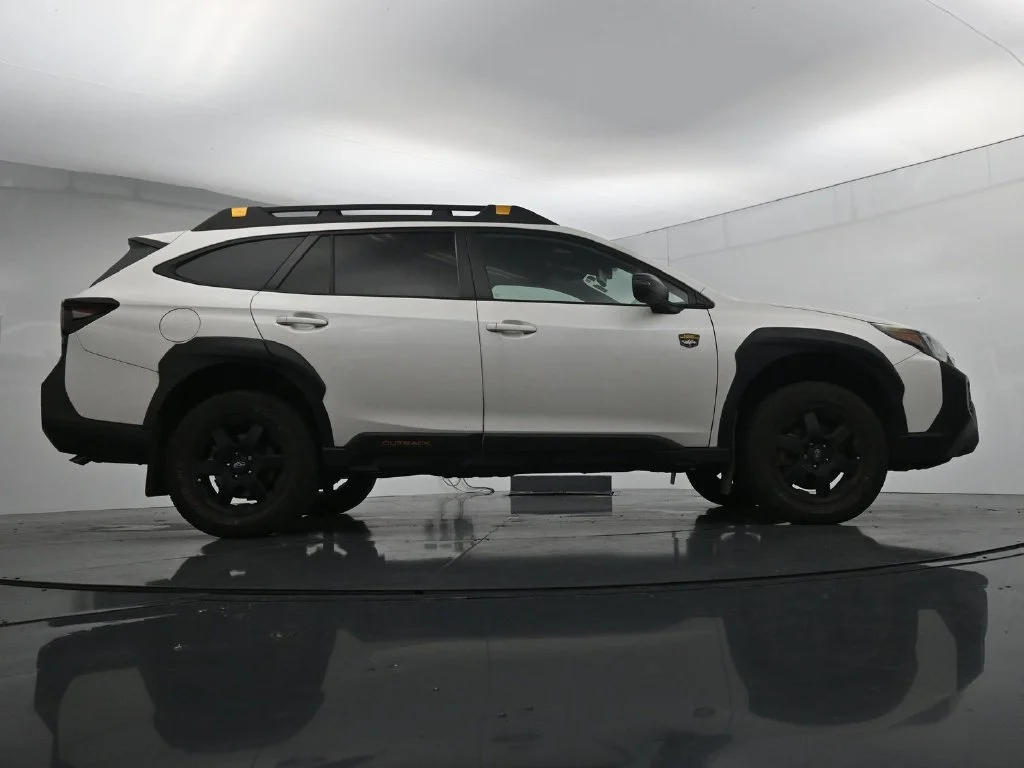 Used 2024 White Subaru Wilderness image 23