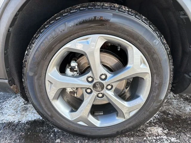 Used 2025 Gray Metal Ford ST-Line image 14