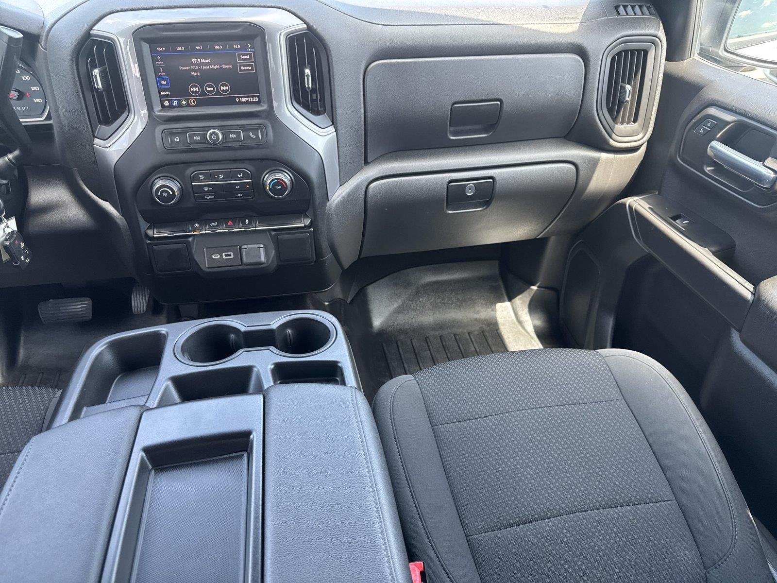 Used 2022 SILVER ICE METALLIC Chevrolet Custom image 16