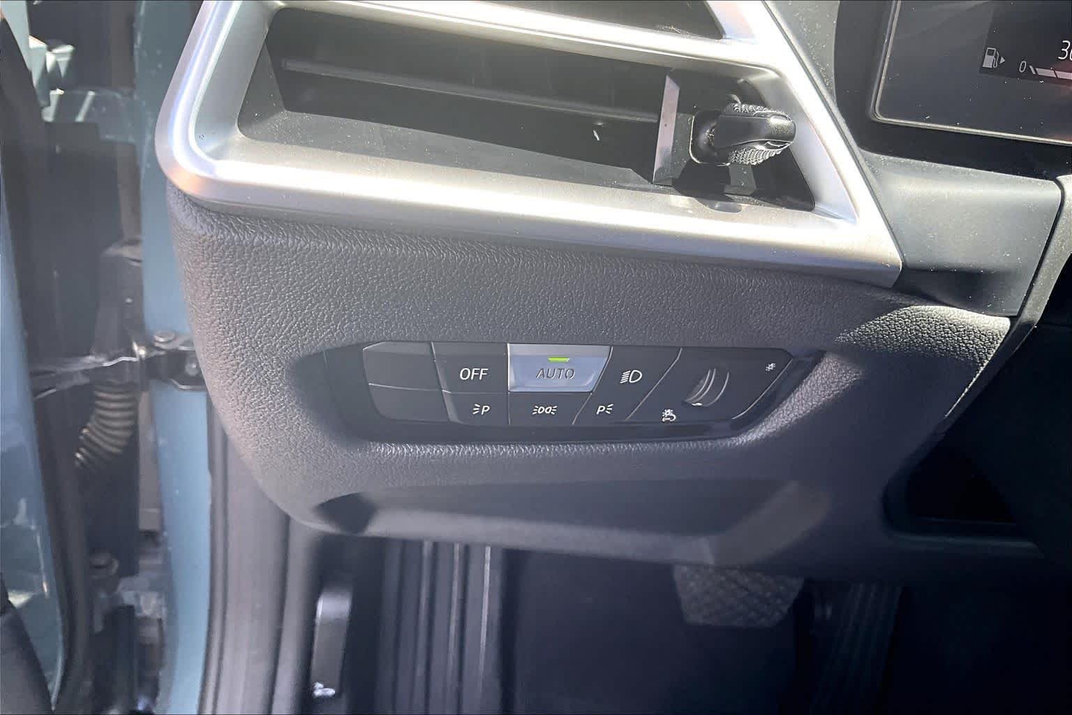 Used 2025 Cape York Green Metallic BMW 430i xDrive image 30