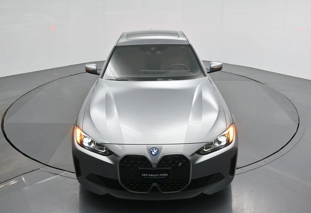 Used 2023 Gray BMW eDrive40 image 39