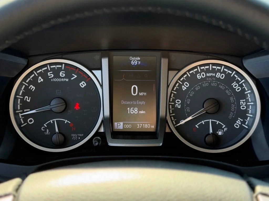 Used 2022 Black Toyota SR5 image 11